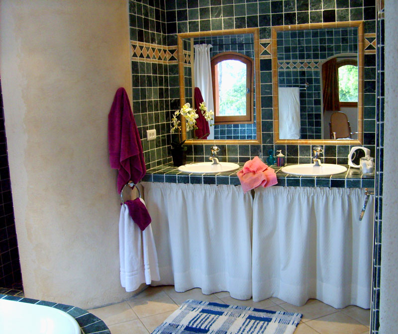 'His & Her' Master bathroom